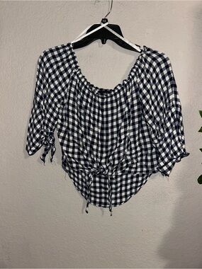 Women’s gingham top